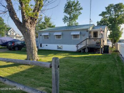 Photo of 604 S Green Street, Tuckerton NJ