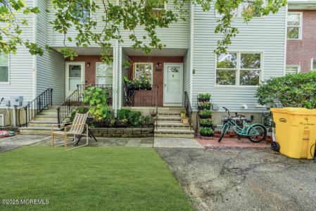 Photo of 4 Hazelwood Lane, Lakewood NJ