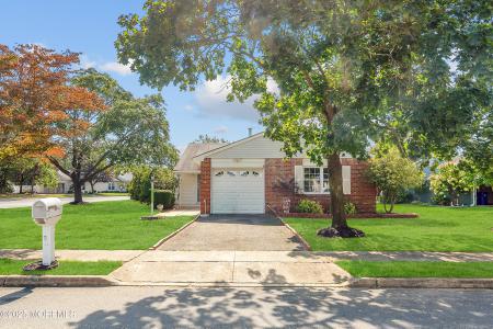 Photo of 1 Reef Place, Brick NJ