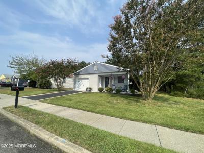 Photo of 4 Portsmouth Drive, Toms River NJ
