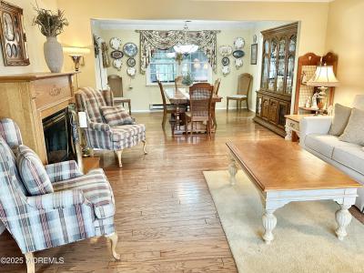 Photo of 7 Bedford Court, Toms River NJ