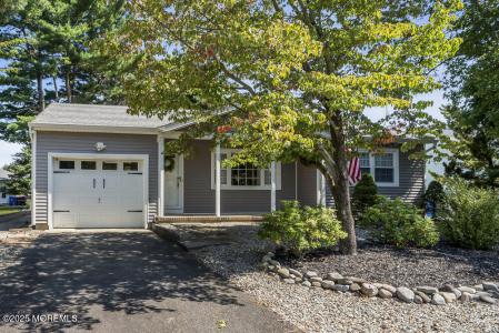 Photo of 48 Nostrand Drive, Toms River NJ