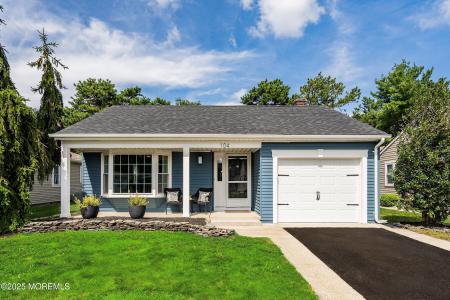 Photo of 104 Paradise Boulevard, Toms River NJ