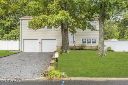Photo of 32 Pine Tree Drive, Bayville NJ