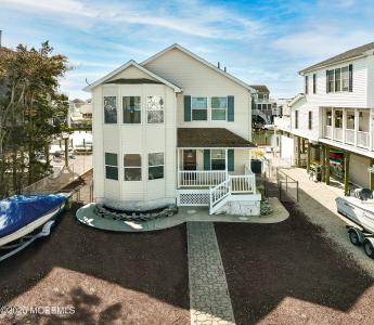 Photo of 348 Kingfisher Road