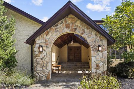 Photo of 625 Greenwich Court