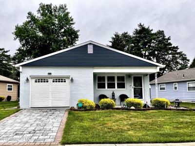 Photo of 123 Torrey Pines Drive, Toms River NJ