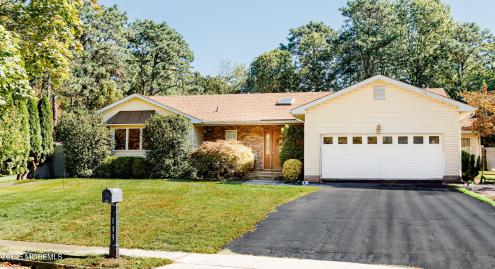Photo of 133 London Court, Toms River NJ