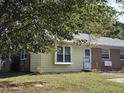 Photo of 5 Alden Court A, Whiting NJ