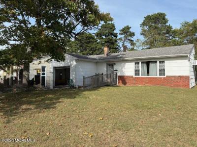 Photo of 937 Edgebrook Drive, Toms River NJ
