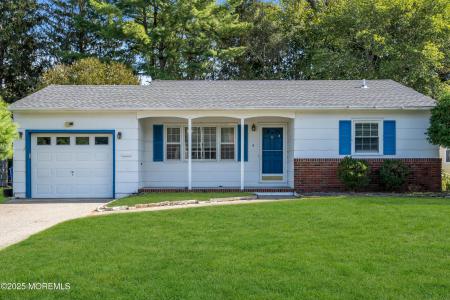 Photo of 4 Chancellor Court, Toms River NJ