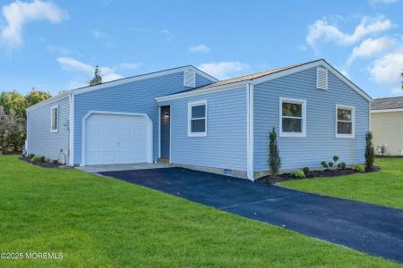 Photo of 6 Caribbean Street, Toms River NJ