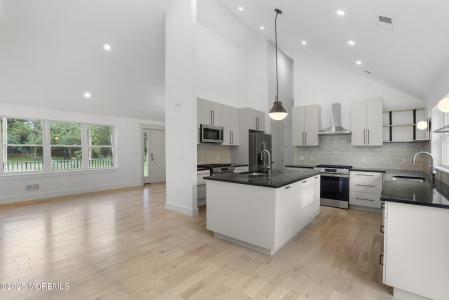 Photo of 1405 Ridge Avenue