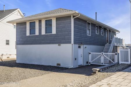 Photo of 3131 Creek Road