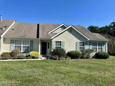 Photo of 16 Rosewood Court, Lakewood NJ