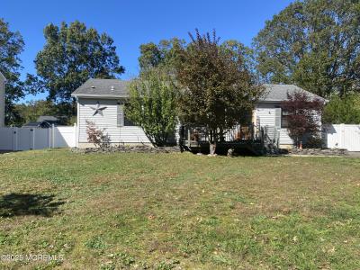 Photo of 140 Riptide Avenue, Manahawkin NJ