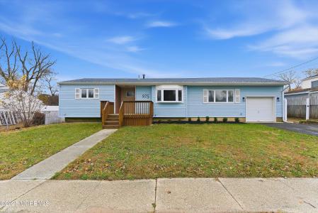 Photo of 975 Hunt Drive, Toms River NJ