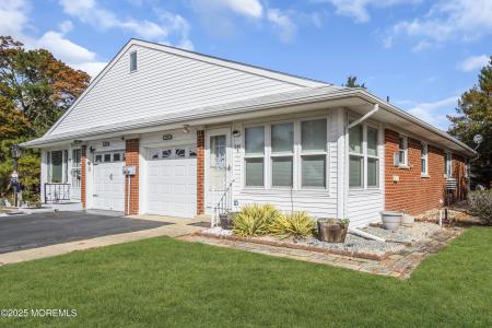 Photo of 250 Columbine Court B, Whiting NJ