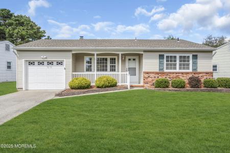 Photo of 162 Castleton Drive, Toms River NJ