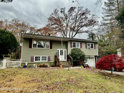 Photo of 536 River Drive, Toms River NJ