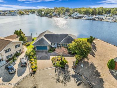 Photo of 10 Dolphin Court