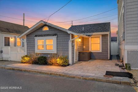 Photo of 12 W Rutherford Lane