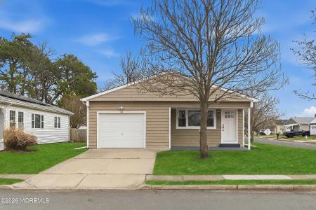 Photo of 139 Torrey Pines Drive, Toms River NJ