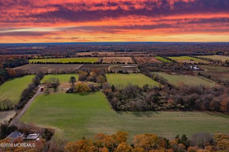Photo of 170-174 W Millstream Road