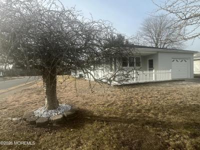 Photo of 2 Van Gogh Street, Toms River NJ