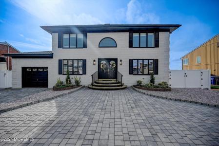 Photo of 27 Antiqua Avenue