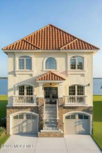 Photo of 657 Bayview Drive