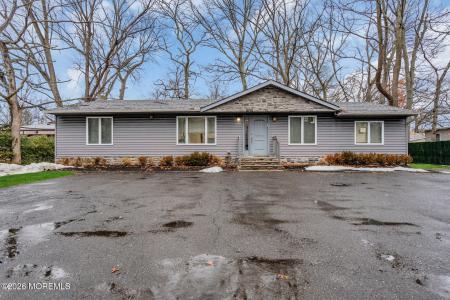 Photo of 435 E County Line Road