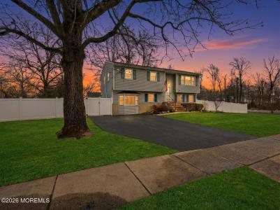 Photo of 1199 Manor Drive