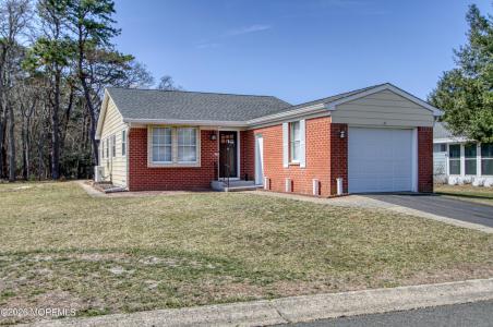 Photo of 21 Hudson Parkway, Whiting NJ