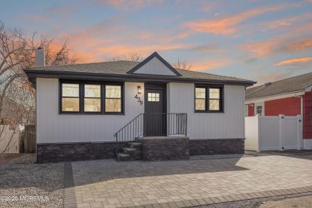 Photo of 439 Carlisa Drive