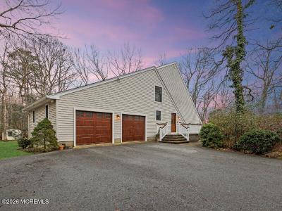 Photo of 12 White Oak Lane, Little Egg Harbor NJ