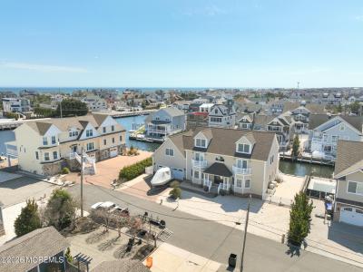 Photo of 305 Sloop Lane