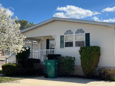 Photo of 27 Pine Ridge Boulevard