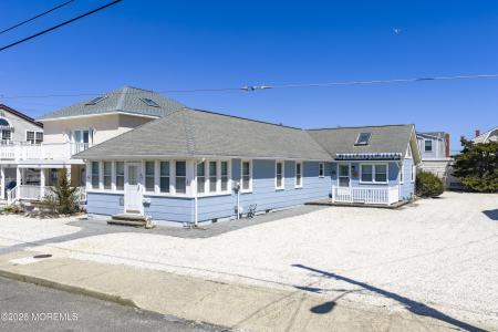 Photo of 111 E 22nd Street