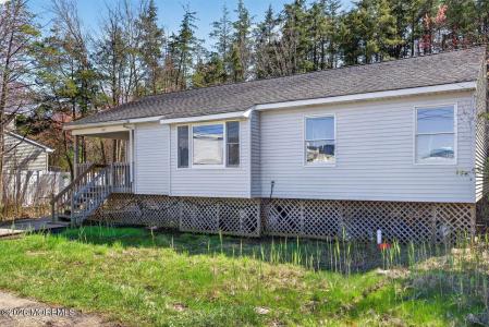 Photo of 127 E Lakeside Drive