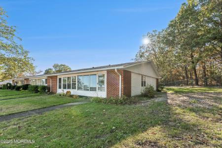 Photo of 829f Balmoral Court