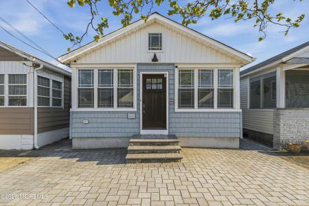 Photo of 313 Grant Avenue
