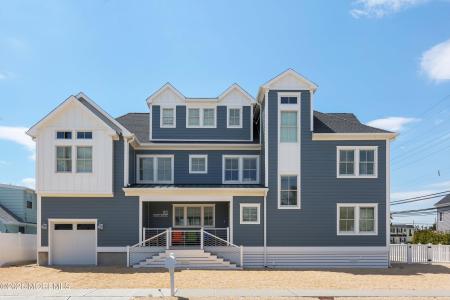 Photo of 116 8th Avenue