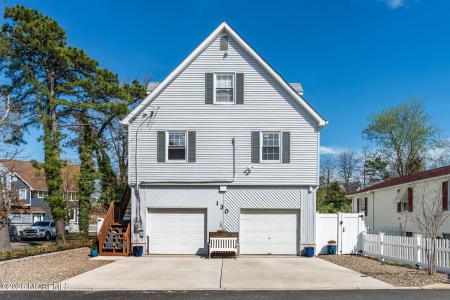 Photo of 130 Bay Avenue