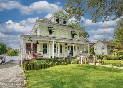 Photo of 718 Mclean Avenue
