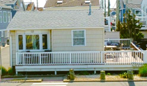 Photo of 125 W Tide Way