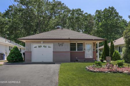 Photo of 67 Mount Matterhorn Lane, Toms River NJ