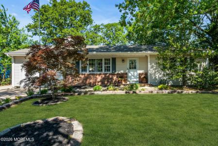 Photo of 424 Cornell Drive