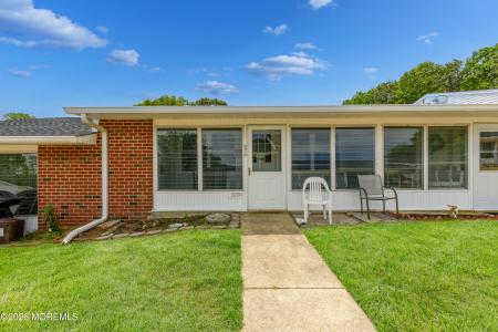 Photo of 881b Balmoral Court