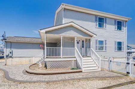 Photo of 22 W Raritan Drive, Little Egg Harbor NJ